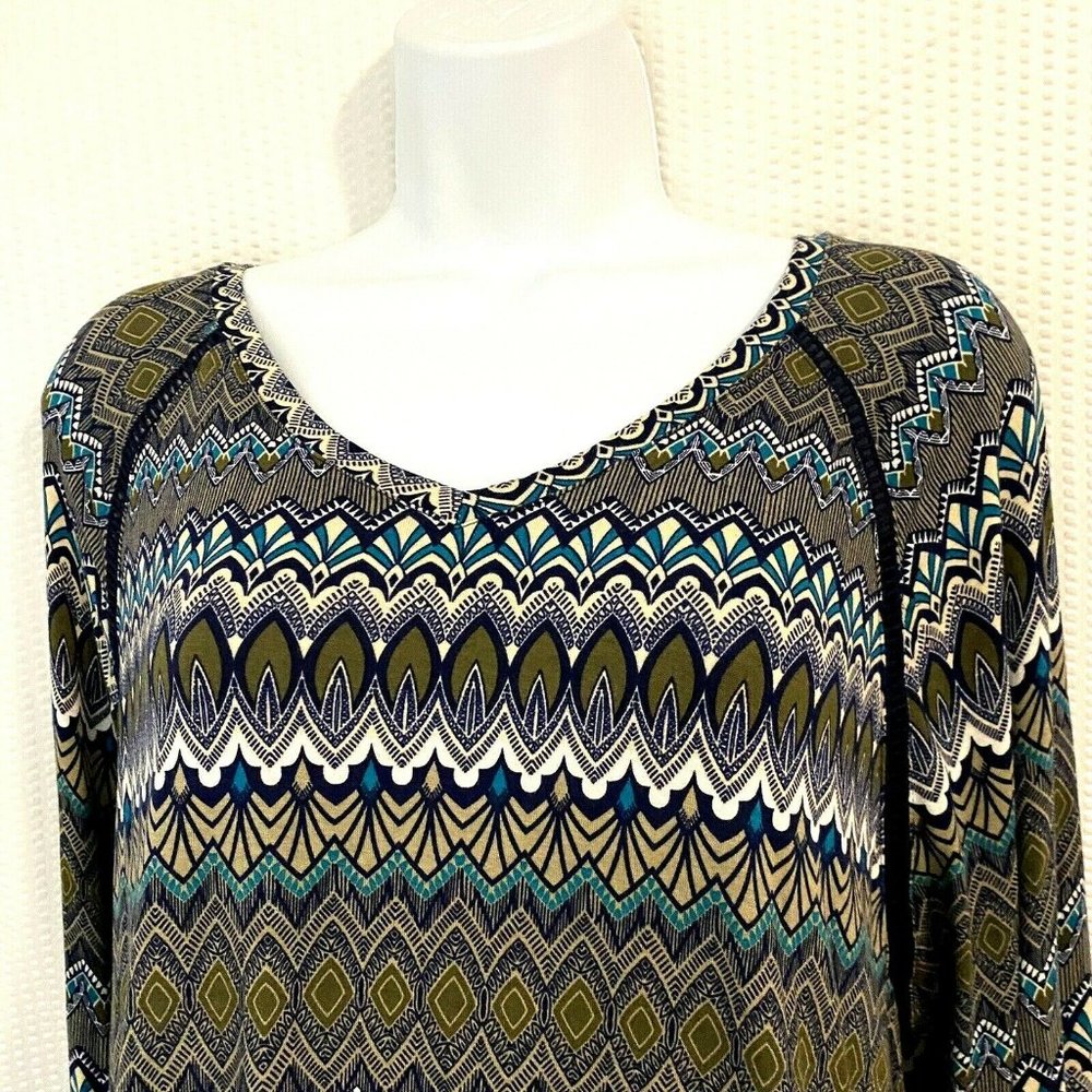 Cato Women’s Long Sleeve Pullover Top Size 18/20W - Picture 2 of 5